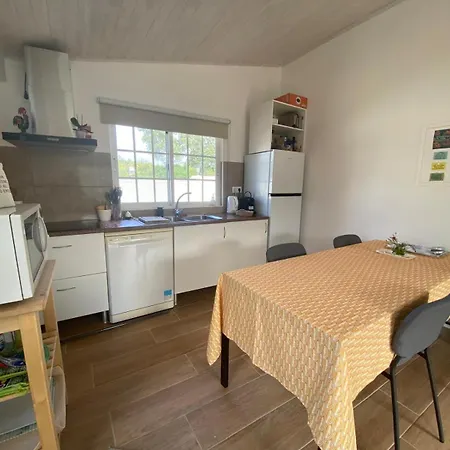 Дом отдыха Casa Paraiso Living Cuisine 2 Chambres, Salle De Bains, Espaces Exterieurs Prives, Grande Piscine Et Jardins Partages, A Proximite Des Plages De Fuseta Et De La Ria Formosa *